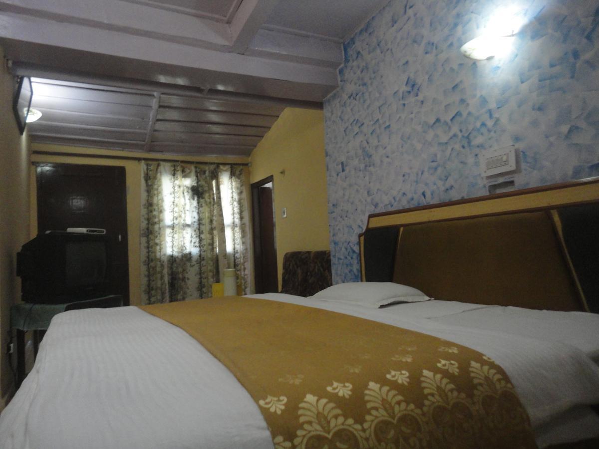 Hotel Walnut Grove 무소리에 외부 사진