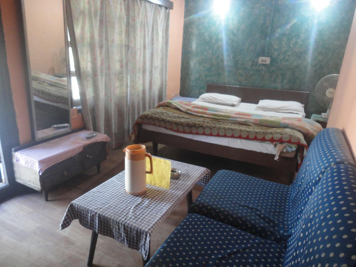 Hotel Walnut Grove 무소리에 외부 사진